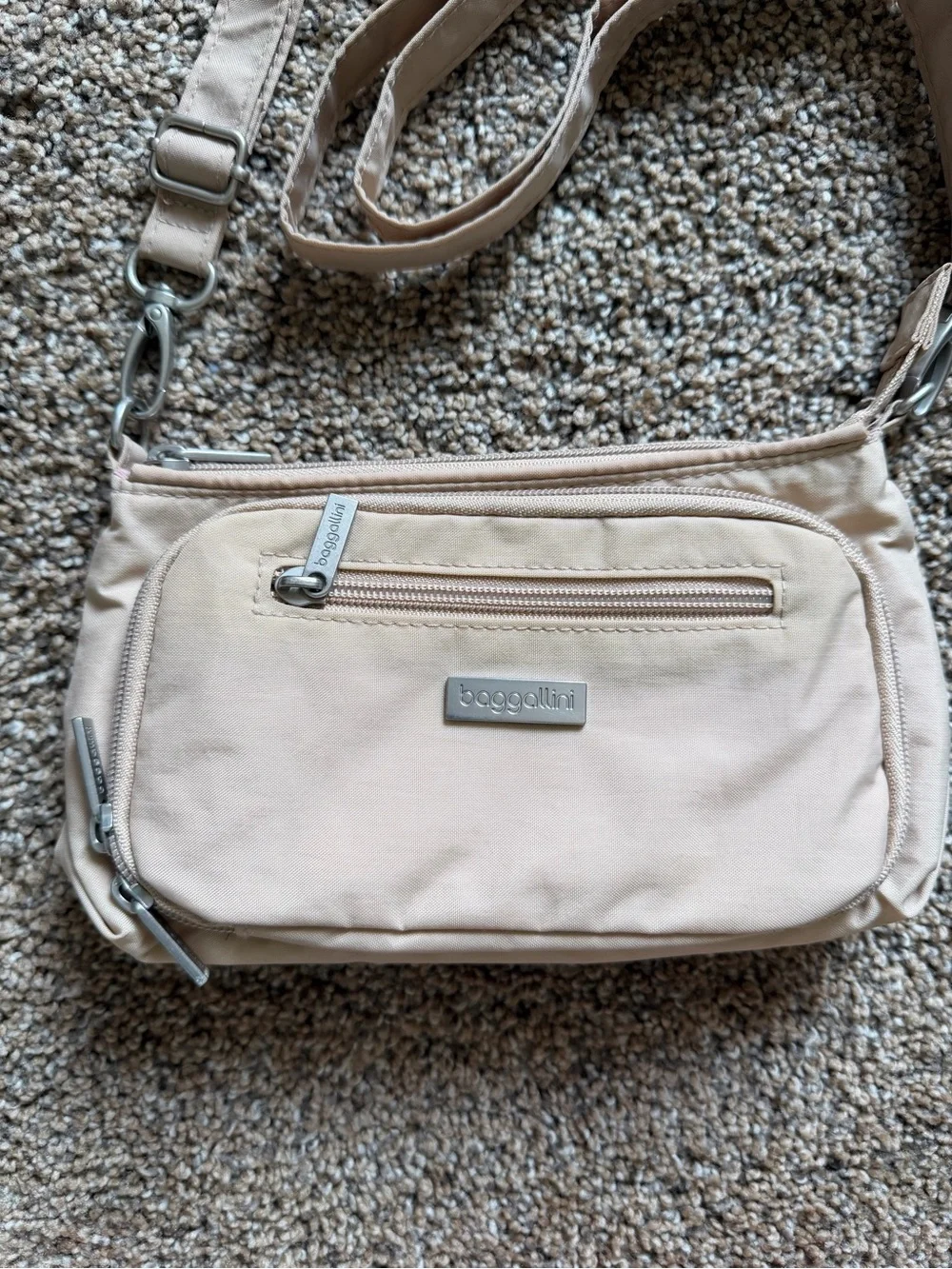 BAGGALLINI Tan Beige Small Nylon Zippered Crossbody Shoulder Bag